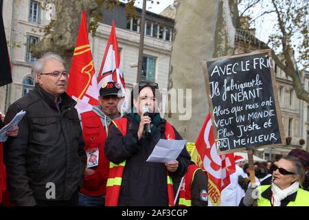 Médicine Praktikanten in den Streik für die erste trat 3500 gegen die Rentenreform Demonstranten an der Großen Manifestation Place de la Brèche. Union sprechen Stockfoto