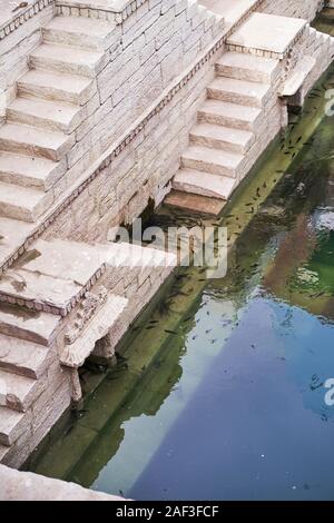 Toorji Ka Jhalra Bavdi, ein stepwell in Jodhpur gefunden Stockfoto