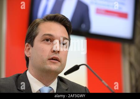 Wien, 12. Dezember, 2019. Die Wiener Freiheitlichen Partei Österreichs (FPÖ) Dominik Nepp gibt eine Pressekonferenz über die Abspaltung von drei FPÖ Mandatare und die Gründung der "Allianz für Österreich (ADÖ)". Quelle: Franz Perc/Alamy leben Nachrichten Stockfoto