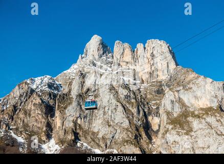 Teleferico, Seilbahn in Fuente De in Picos de Europa Nationalpark, Kantabrien, Spanien. Stockfoto