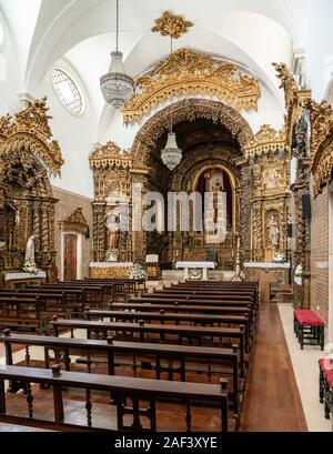 Aveiro, Portugal - 19 August 2019: Innenansicht der Kirche von der Präsentation von Vera Cruz in Aveiro Stockfoto