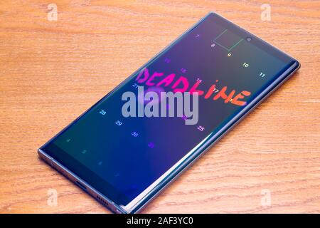 PIATRA Neamt, Rumänien - November 25, 2019: Aufgabe der Frist auf Samsung Galaxy 10. Stockfoto