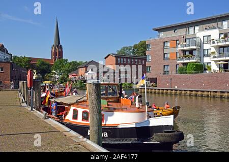 Europa, Deutschland, Niedersachsen, Buxtehude, Metropolregion Hamburg, Este, Hafen, Wohnen am Wasser, Spreenhagen Tuccurboote, Stockfoto