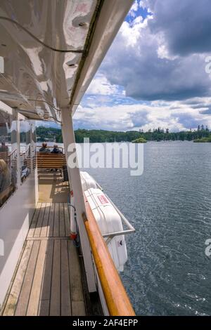 Windermere Fähre Tour in Lake District National Park, Großbritannien Stockfoto
