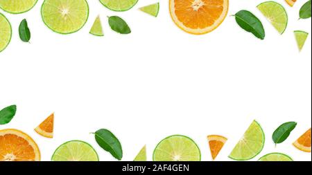 Frische orange und lime Schichten auf weißem Hintergrund Stockfoto