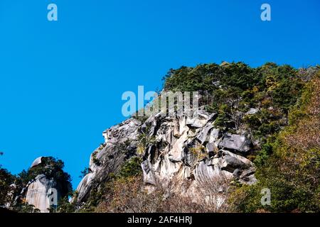 Spektakuläre Felsformationen an Shosenkyo Schlucht, Yamanashi Präfektur, Japan Stockfoto