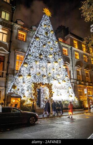 Annabel, Berkeley Square, privaten Club, Restaurant, Bar, aufwändige Weihnachtsdekoration auf der Fassade, London, Großbritannien, Stockfoto