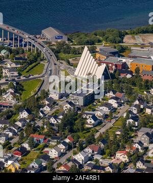 TROMSØ, NORWEGEN - Tromsdalen Kirche, oder Arktische Kathedrale, eine moderne Beton und Metal Church, Architekt Jan Inge Hovig. Stockfoto