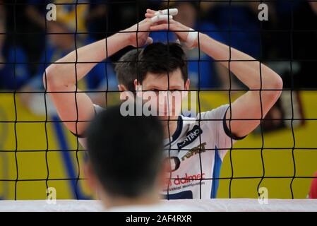 Trento, Italien. 12 Dez, 2019. srecko lisinac (20) Trentino trentinoduring itas Itas vs Fenerbahce HDI Sigorta Istanbul, Volleyball Champions League Männer Meisterschaft in Trento, Italien, 12. Dezember 2019 - LPS/Roberto Tommasini Credit: Roberto Tommasini/LPS/ZUMA Draht/Alamy leben Nachrichten Stockfoto