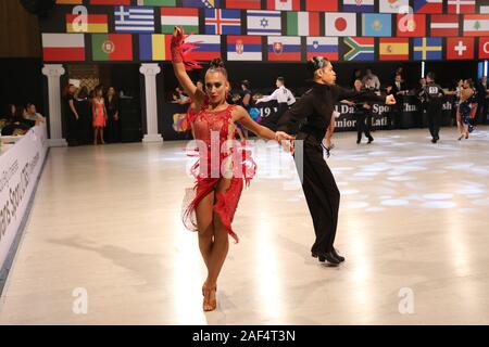 ISTANBUL, Türkei - 23 November, 2019: Tänzer während des WDSF-wm Latein Junior II Stockfoto