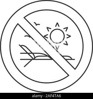 Verboten Schild mit Sonnenliege lineare Symbol. Dünne Linie Abbildung. Verwenden Sie keine Liegestuhl. Geschlossen Strand. Stop Kontur Symbol. Vektor isoliert Umrisse Stock Vektor