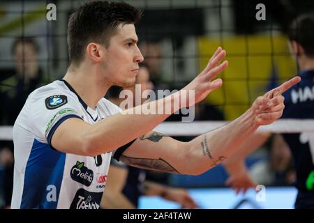 Trento, Italien. 12 Dez, 2019. Glück der klemen cebulj (18) Während des Trentino Trentino itas Itas vs Fenerbahce HDI Sigorta Istanbul, Volleyball Champions League Männer Meisterschaft in Trento, Italien, 12. Dezember 2019 Quelle: Unabhängige Fotoagentur/Alamy leben Nachrichten Stockfoto