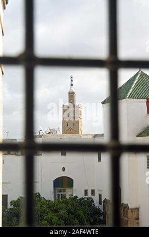 Blick auf ein Minarett in der habous Quartal (die Neue Medina), Casablanca, Marokko Stockfoto