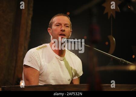 Coldplay Sänger Chris Martin während der Dreharbeiten für die Graham Norton Show auf BBC Television Centre, Studioworks 6 Wood Lane, London, auf BBC One am Freitag Abend gelüftet zu werden. Stockfoto