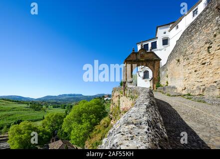 Tor von Felipe V in Ronda, Malaga, Spanien Stockfoto