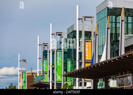 Schilder an den Seehafen Stockfoto