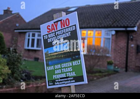 Sagen Sie Nein, zur bevorzugten Entwicklungsoption von WBC, sparen Sie unseren Green Belt und Trans Pennine Trail, Weaste Lane, Thelwall, Warrington, Cheshire, England, Großbritannien Stockfoto