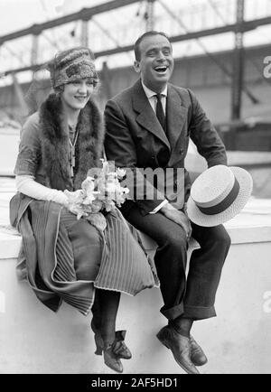 Amerikanische Schauspieler Douglas Fairbanks (1883-1939) und Mary Pickford (1892-1979) - 1920 Stockfoto