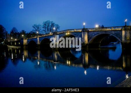 Älteste, Steinbogen Brücke über die Themse, Richmond, Greater London, England, Großbritannien Stockfoto