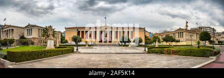 Panoramablick auf die Nationalen und Kapodistrias-Universität Athen - Griechenland. Stockfoto