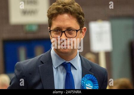 Brentood Essex 12. Dez. 2019 Wahl in Brentwood für den Wahlkreis Brentwood und Ongar Alex Burghart der neu gewählte MP für Brentwood und Ongar Credit: Ian Davidson/Alamy leben Nachrichten Stockfoto