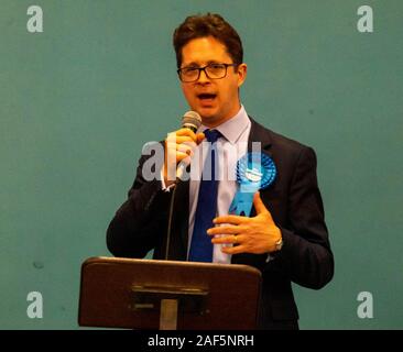 Brentood Essex 12. Dez. 2019 Wahl in Brentwood für den Wahlkreis Brentwood und Ongar Alex Burghart, der neue MP für Brentwood und Ongar Credit: Ian Davidson/Alamy leben Nachrichten Stockfoto