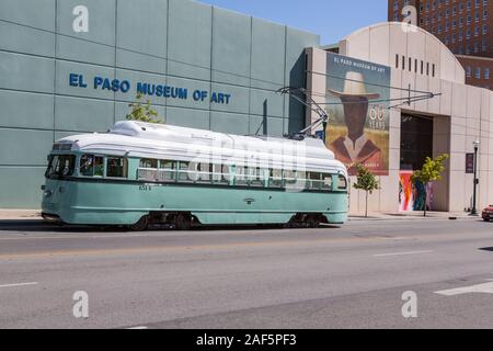 El Paso, Texas. El Paso Museum der Kunst und der Straße Auto. Stockfoto