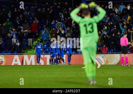 Madrid, Spanien. 12 Dez, 2019. Die Spieler des FC Getafe ein Ziel Feiern während der UEFA Europa League zwischen Getafe CF und FC Krasnodar bei Coliseum Alfonso Perez in Madrid (Endstand; Getafe CF 3:0 FC Krasnodar) Credit: SOPA Images Limited/Alamy leben Nachrichten Stockfoto