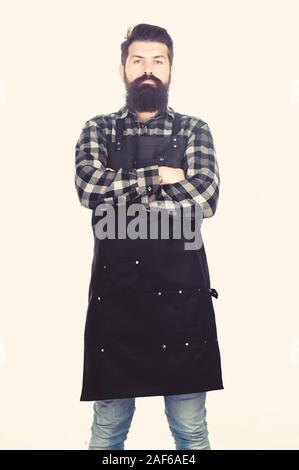 Tiefe Denker. Selbständige Arbeiter seine Arme, gekreuzt. Sicher mann Arbeiter oder Angestellter. Grill Arbeiter tragen Grill Schürze. Barbershop oder Friseursalon Arbeiter. Friseur- oder Herd in Arbeit Schürze. Stockfoto