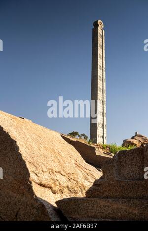 Äthiopien, Tigray, Axum (Aksum), Stelen Park, 25 m hohen Römischen Stele, die von Italien gestohlen, im Jahr 2005 zurück Stockfoto