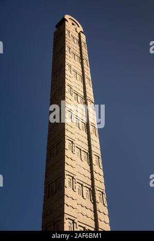 Äthiopien, Tigray, Axum (Aksum), Stelen Park, 25 m hohen Römischen Stele, die von Italien gestohlen, im Jahr 2005 zurück Stockfoto