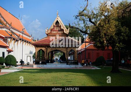 Okt 24, 2019 Bangkok, Thailand - Bangkok National Museum in der Nähe von Sanam Luang und Grand Palace mit alten Golden Thai Pavillion des vorderen Schlosses. Stockfoto