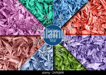 Farben des Jahres, trend Farben aus verschiedenen Jahren. Natürliche Textur der grüne Blätter mit trockenen Browns herbst Boden gemischt. Herbst Teppich. Stockfoto