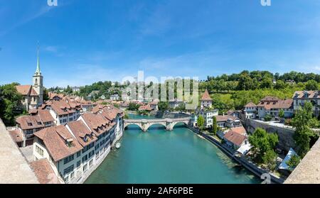 Panoramablick von Bern mit der Brücke Untertor Brücke über die Aare, Bern, Schweiz Stockfoto