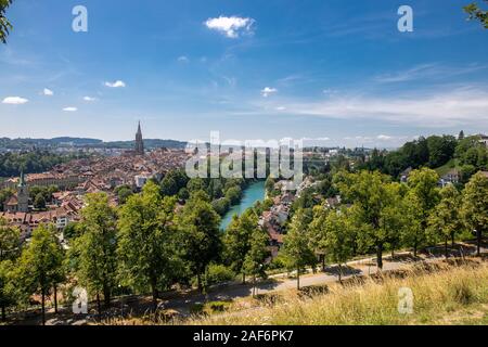 Panorama der Berner Altstadt vom Rosengarten, Schweiz Stockfoto