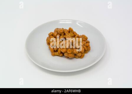 Natto, fermentierte Sojabohnen, traditionelle japanische gesundes Essen Stockfoto