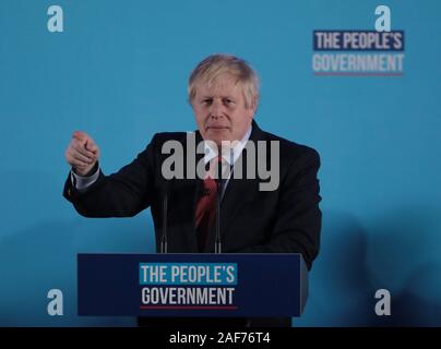 London, Großbritannien. 13 Dez, 2019. Der britische Premierminister Boris Johnson liefert ein Sieg rede Anfang am Freitag, 13. Dezember 2019. Herr Johnson's Regierung hat die größte Mehrheit in der allgemeinen Wahl seit den 80er Jahren die Regierung zu erhalten Brexit bis zum 31. Januar 2020 übergeben, damit gesichert. Foto von Hugo Philpott/UPI Quelle: UPI/Alamy leben Nachrichten Stockfoto