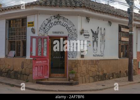 Street, Gemeinschaft von Samaipata, der Heimat der Unesco Weltkulturerbe El Fuerte, Department Santa Cruz, Bolivien, Lateinamerika Stockfoto