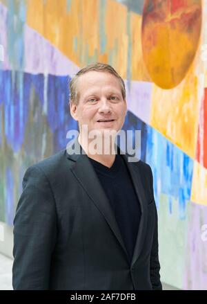 Berlin, Deutschland. 13 Dez, 2019. DIHK-Präsident Schweitzer steht im Haus der Deutschen Wirtschaft. Quelle: Annette Riedl/dpa/Alamy leben Nachrichten Stockfoto