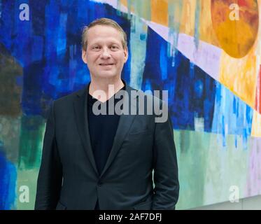 Berlin, Deutschland. 13 Dez, 2019. DIHK-Präsident Schweitzer steht im Haus der Deutschen Wirtschaft. Quelle: Annette Riedl/dpa/Alamy leben Nachrichten Stockfoto