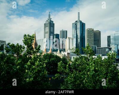 Melbourne Central Business District Skyline vom südlichen Ufer des Yarra River, Victoria, Australien Stockfoto