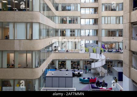 Innenraum der Hauptsitz von British Telecommunications (BT) im Newgate Street, London Stockfoto