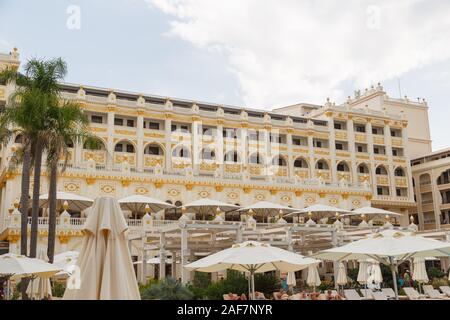 Antalya, Türkei. September 23, 2019. Hotel Mardan Palace. Blick auf den Bungalow in der Nähe des Pools. Stockfoto