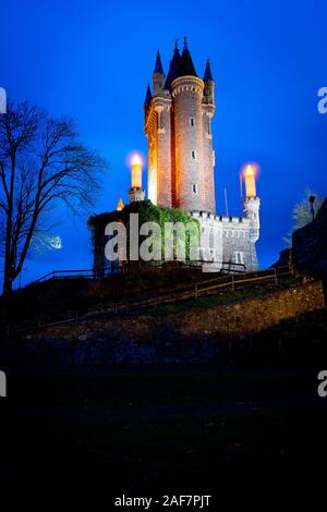 Tower über die Stadt Dillenburg in der nördlichen Region Hessen, Deutschland. Stockfoto
