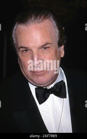 *** Foto *** Schauspieler Danny Aiello hat sich am 86. Danny Aiello die Brüder Club Braten Drew Carey Quecksilber Ballroom, NYC Oktober 2, 1998 © RTSpellman/MediaPunch Stockfoto