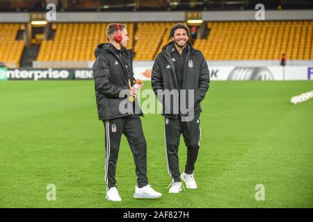 12. Dezember 2019, Molineux, Wolverhampton, England, UEFA Europa League, Wolverhampton Wanderers v: Besiktas Besiktas kommen an Molineux Credit: Richard Long/News Bilder Stockfoto