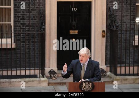 London, Großbritannien. 13 Dez, 2019. Der britische Premierminister Boris Johnson gibt eine Rede an Nr. 10 Downing Street seine Pläne am Freitag, 13. Dezember 2019. Herr Johnson's Regierung hat die größte Mehrheit in der allgemeinen Wahl seit den 80er Jahren die Regierung zu erhalten Brexit bis zum 31. Januar 2020 übergeben, damit gesichert. Foto von Hugo Philpott/UPI Quelle: UPI/Alamy leben Nachrichten Stockfoto