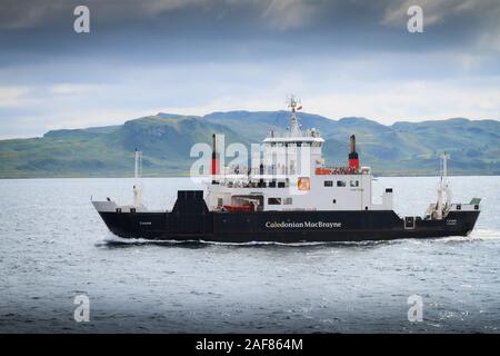 MV Coruisk Auto- und Passagierfähre von Caledonian MacBrayne segeln über den Sound von Mull nach Oban in Schottland betrieben Stockfoto