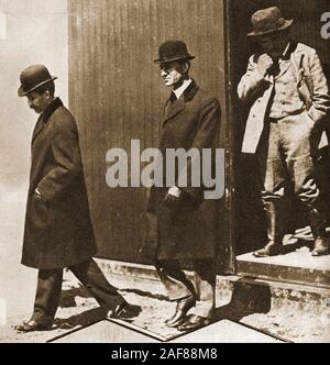 Frühe 'Flying Machine' Flugzeuge in Großbritannien - Das Foto zeigt Flugzeuge Pioniere Orville und Wilbur Wright mit Horace Kurz (1872-1917) im Jahre 1910 Stockfoto