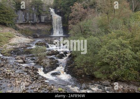 Thornton Kraft Wasserfall an der Ingleton Wasserfälle Trail in den Yorkshire Dales National Park Stockfoto